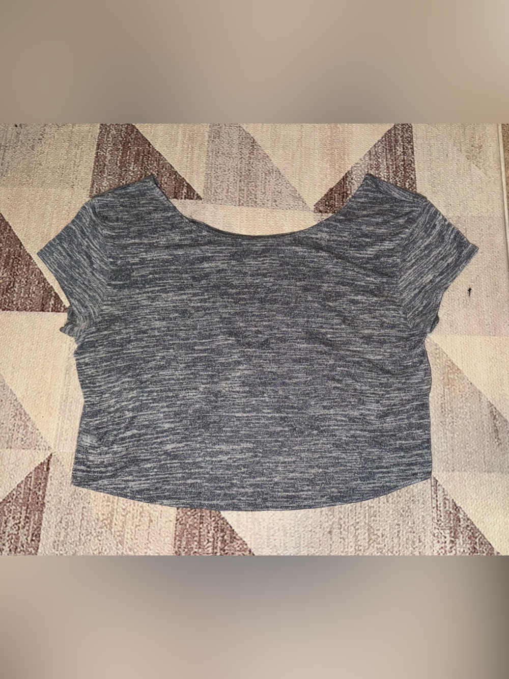 Hollister Heathered Gray Short Sleeve cropped Tee w/ open back